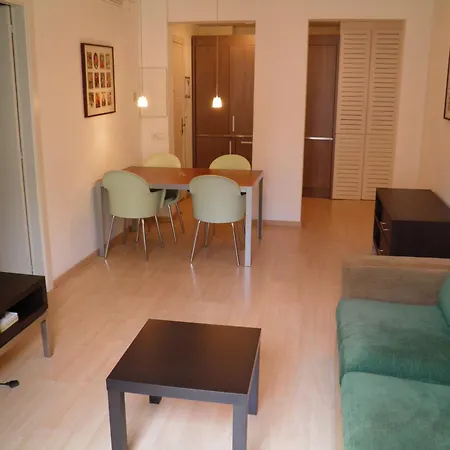 Apartaments Sant Jordi Fontanella-2